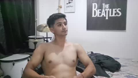 Snapshot of lucifferr_ chatting on April 21, 1:42 am leonel online show from April 21, 1:42 am
