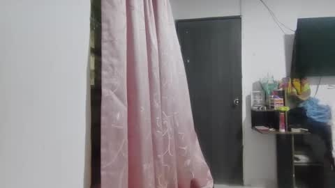 Snapshot of lucifferr_ chatting on May 10, 7:41 pm leonel online show from May 10, 7:41 pm