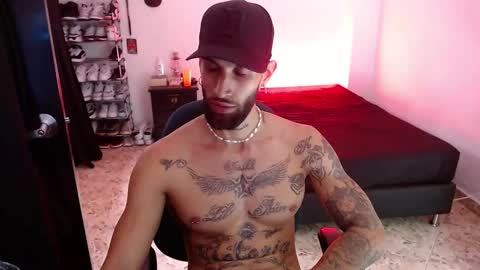 Snapshot of luciifer_hills chatting on December 12, 3:59 pm luciifer_hills online show from December 12, 3:59 pm