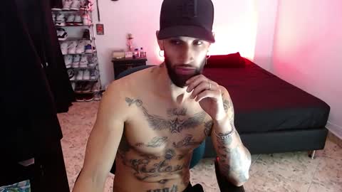 Snapshot of luciifer_hills chatting on December 16, 3:22 pm luciifer_hills online show from December 16, 3:22 pm