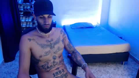 Snapshot of luciifer_hills chatting on March 10, 7:50 pm luciifer_hills online show from March 10, 7:50 pm