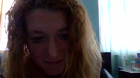 Snapshot of luciii113 chatting on February 3, 3:17 pm luciii113 online show from February 3, 3:17 pm
