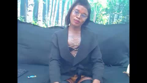 Lucile Carrie online show from June 9, 6:41 pm