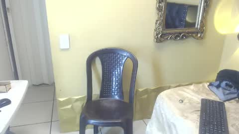 luckk_ online show from April 23, 6:14 am
