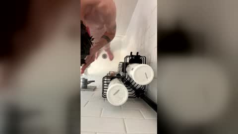 Snapshot of lucky_bme chatting on February 15, 6:59 pm lucky_bme online show from February 15, 6:59 pm