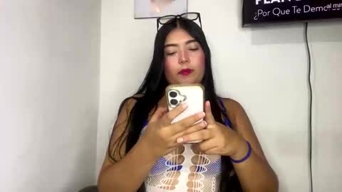 lucky_couple2025 online show from November 21, 4:11 am