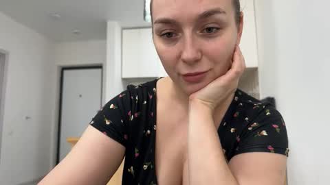 lucky_foryou_baby online show from February 5, 9:03 am