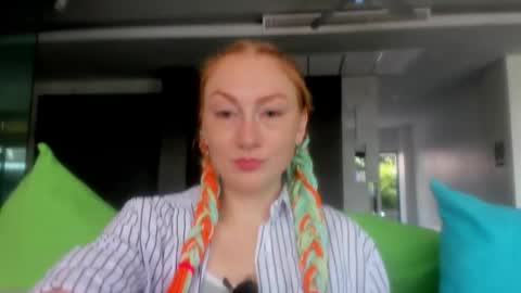 lucky_licky20 online show from October 11, 3:17 am