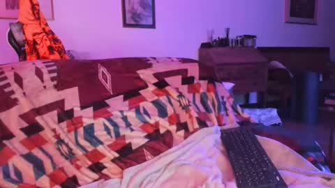 Snapshot of luckydrakex chatting on December 16, 1:53 am Lucky online show from December 16, 1:53 am