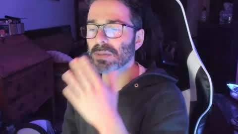 Snapshot of luckydrakex chatting on January 21, 12:15 am Lucky online show from January 21, 12:15 am