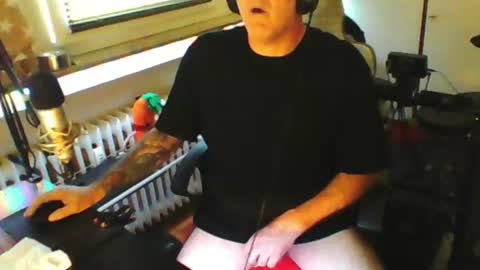 Snapshot of luckyfreak1 chatting on July 12, 7:10 am call me Stefan online show from July 12, 7:10 am