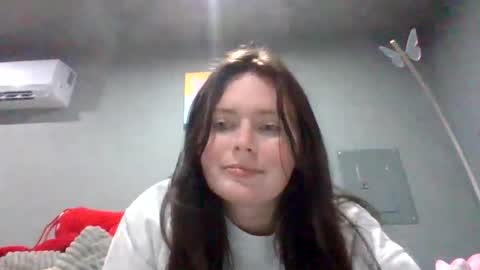 luckygirl96 online show from October 8, 12:19 am