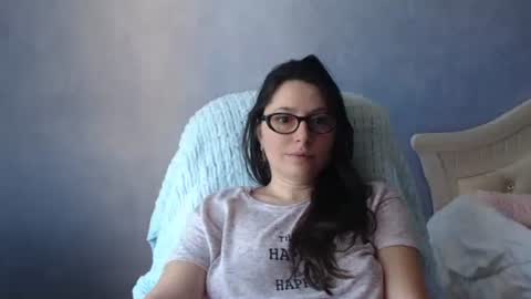 Snapshot of luckylinda23 chatting on April 27, 9:07 am luckylinda23 online show from April 27, 9:07 am