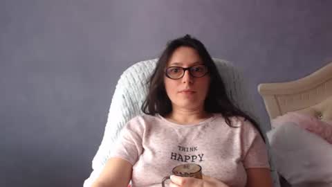 Snapshot of luckylinda23 chatting on April 29, 9:02 am luckylinda23 online show from April 29, 9:02 am