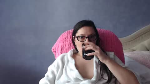 Snapshot of luckylinda23 chatting on May 2, 9:36 am luckylinda23 online show from May 2, 9:36 am