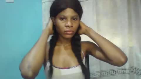 Snapshot of luckymadequeen chatting on January 2, 7:12 am Gloria online show from January 2, 7:12 am