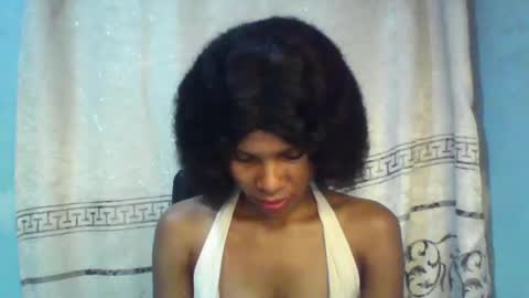 Snapshot of luckymadequeen chatting on January 24, 5:21 am Gloria online show from January 24, 5:21 am