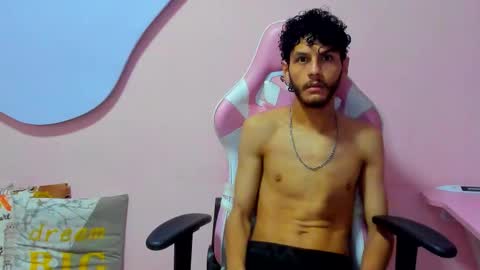 Snapshot of luckysamer chatting on February 19, 12:01 pm LuckySame online show from February 19, 12:01 pm