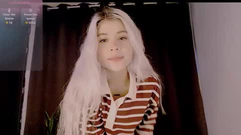 luckysapphire777 online show from October 2, 5:47 am