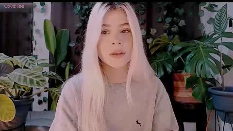 luckysapphire777 online show from October 15, 8:36 am