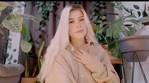 luckysapphire777 online show from October 20, 3:01 pm