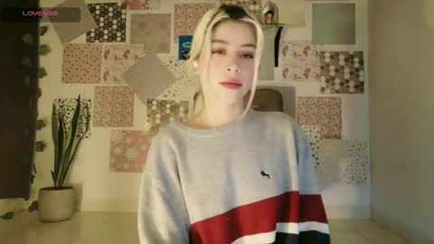 luckysapphire777 online show from April 21, 9:48 am