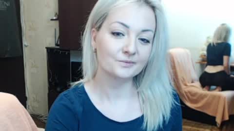 Snapshot of luckyshotgirl chatting on July 8, 12:53 pm LuckyShot online show from July 8, 12:53 pm