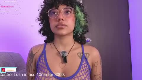 Luanis online show from April 15, 1:01 am