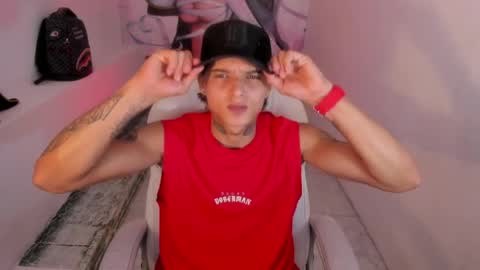 Snapshot of luckyy_boy_ chatting on April 3, 8:51 pm Lucky online show from April 3, 8:51 pm