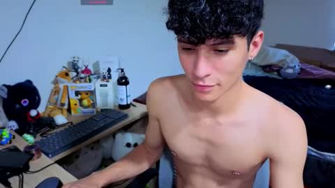 Lu Independent Model online show from November 25, 10:10 pm