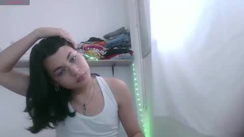 Snapshot of lucrecia21_ chatting on December 27, 2:22 pm Lucrecia... new accout...OFS LU 21 online show from December 27, 2:22 pm