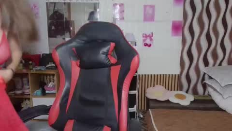 lucsin online show from April 4, 8:45 am