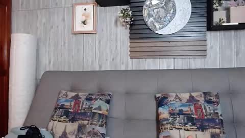 Lucy online show from February 9, 3:43 am