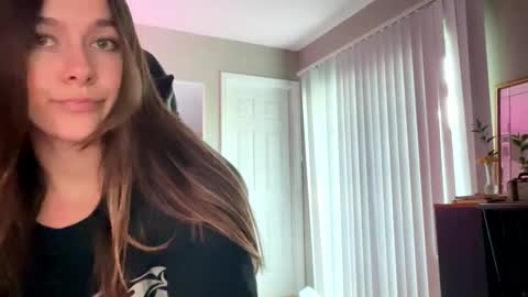 Lucy online show from September 28, 11:10 pm