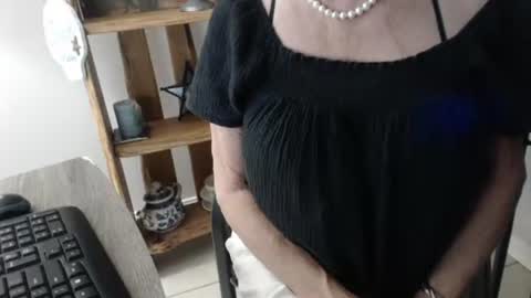 lucy_0000 online show from October 19, 10:54 pm