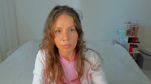 Snapshot of lucy__ray chatting on May 14, 3:19 pm lucy__ray online show from May 14, 3:19 pm