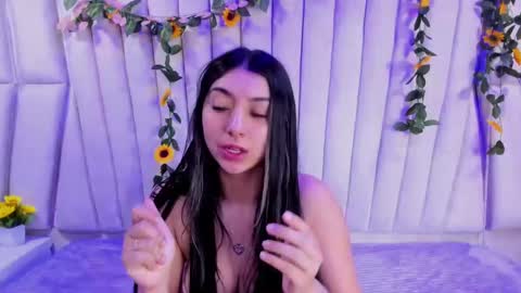 lucy_anal_ online show from October 25, 10:26 pm