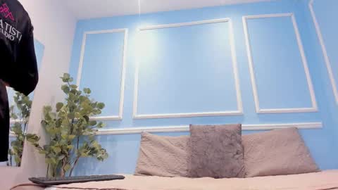 lucy_canel online show from November 8, 1:55 pm