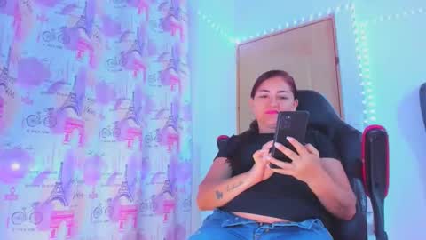 Snapshot of lucy_chanel chatting on May 17, 12:52 am lucy online show from May 17, 12:52 am
