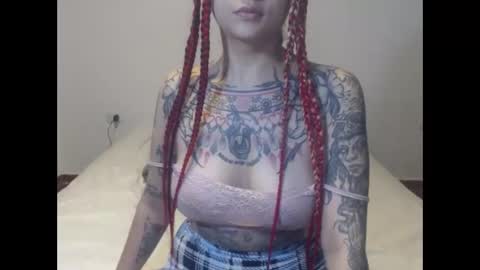 Snapshot of lucy_dreams69 chatting on January 3, 9:05 pm Lucia online show from January 3, 9:05 pm