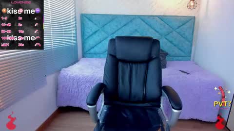 Lucy Greys online show from January 13, 12:32 pm