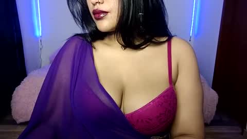 Snapshot of lucy_kanne chatting on January 19, 1:32 am Lucy online show from January 19, 1:32 am