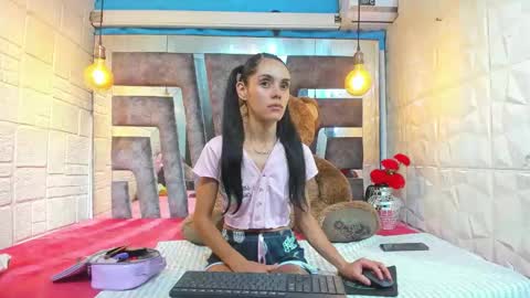 Snapshot of lucy_unlimited chatting on April 24, 2:14 am Lucy unlimit come back here online show from April 24, 2:14 am