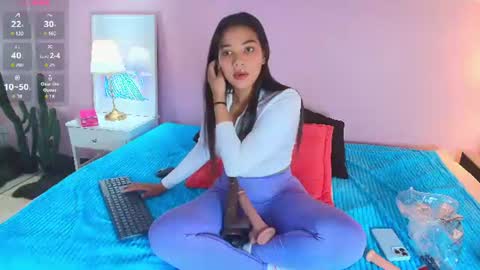 Lucia Bell   online show from July 30, 8:41 pm