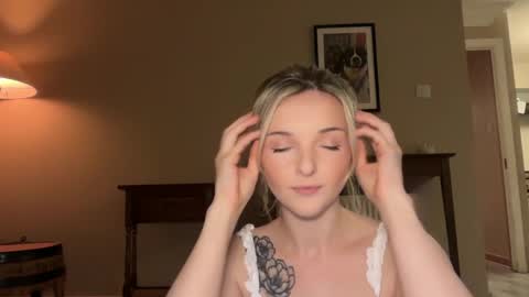 Lucy online show from April 9, 11:10 pm