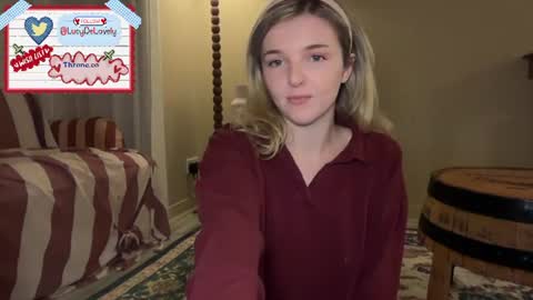 Snapshot of lucydelovely chatting on July 4, 11:44 pm Lucy online show from July 4, 11:44 pm