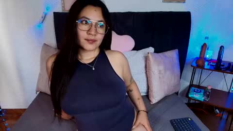 Snapshot of lucyfer_111 chatting on June 4, 8:15 pm sam online show from June 4, 8:15 pm