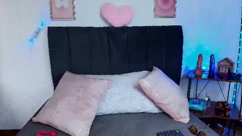 Snapshot of lucyfer_111 chatting on June 14, 8:22 pm sam online show from June 14, 8:22 pm