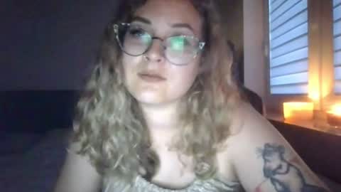 Snapshot of lucyflirt chatting on July 7, 6:45 pm lucyflirt online show from July 7, 6:45 pm