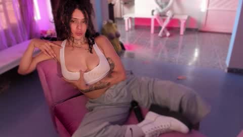 Snapshot of lucyklumm chatting on March 14, 10:26 pm MALAMOR online show from March 14, 10:26 pm